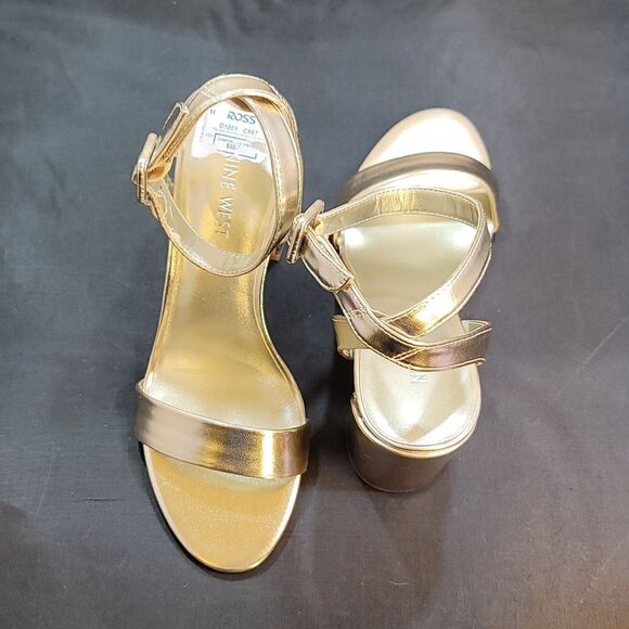 BRAND NEW NINE BLOCK HEEL OPEN TOE ADJUSTABLE BUCKLE ANKLE STRAP SANDAL - Picture 4 of 15